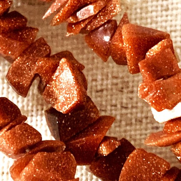 Vintage 3 Strand Goldstone Red Gemstone Chip Necklace - Picture 4 of 5